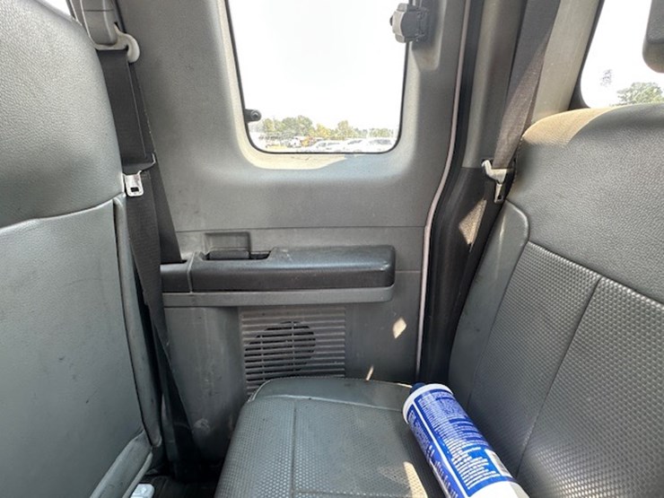 2011-ford-f250-image-28