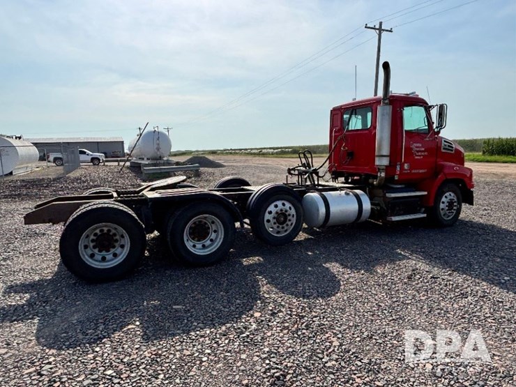 2017-western-star-w4700sb-day-cab-truck-(gp11326,-unit-81)-image-10