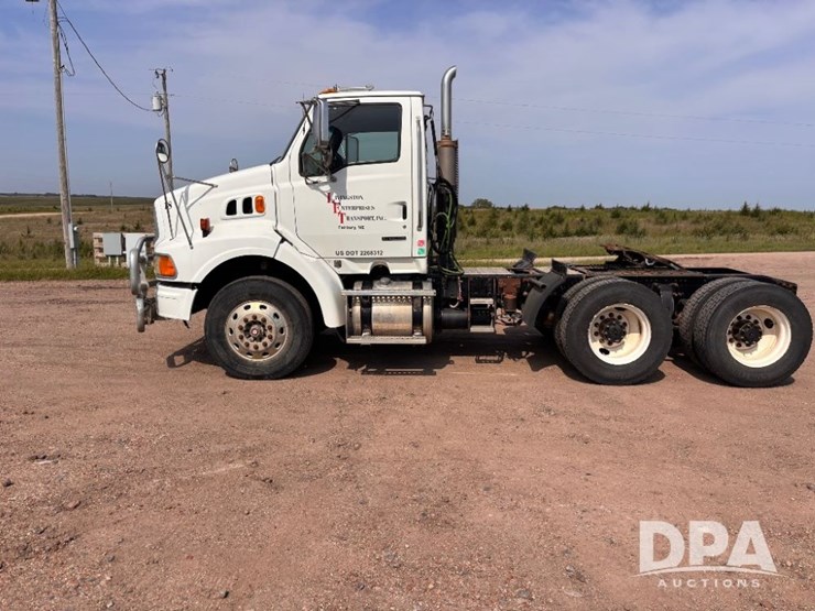2006-sterling-day-cab-truck-(gp11332,-unit-18)-image-15