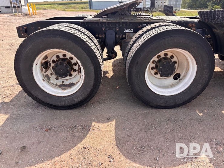 2006-sterling-day-cab-truck-(gp11332,-unit-18)-image-41