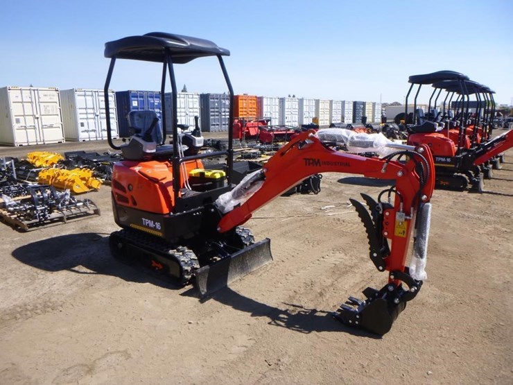 2025-tpm-16-hydraulic-excavator-image-2