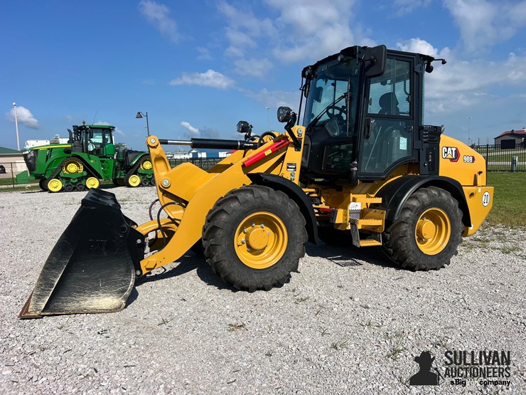 2023-caterpillar-908-image-1