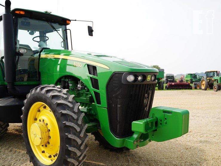 2009-john-deere-8330-image-16