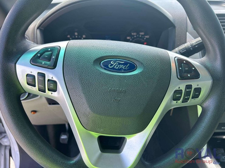 2013-ford-explorer-image-12