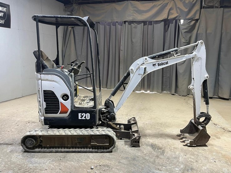 2016-bobcat-e20-image-6