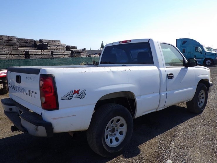 2007-chevrolet-1500-image-3