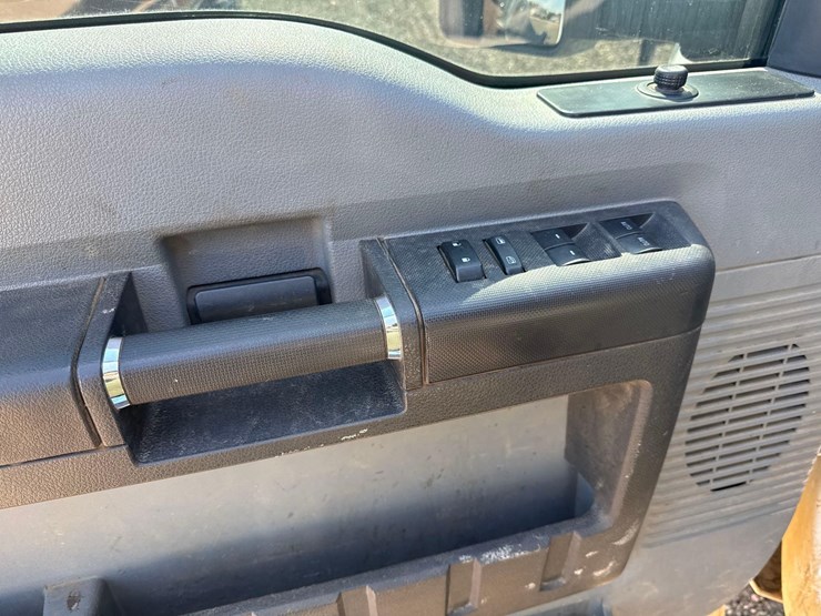 2013-ford-f350-xl-image-21