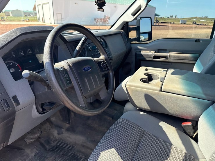 2013-ford-f350-xl-image-17