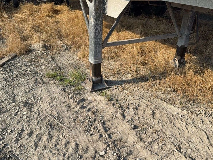 2002-mac-39ft-frameless-dump-trailer,-roll-tarp,-air-ride,-air-tailgate,-man-door,-coal-chute,-aluminum-rims,-11r22.5,-vin#5madn39242c005592-image-4