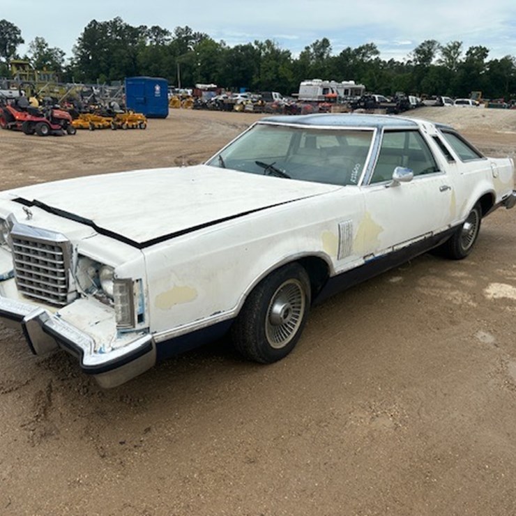 #22600 • 1978 FORD THUNDERBIRD | FOR PARTS & REPAIRS ONLY