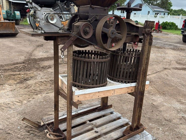 cider-press-image-3