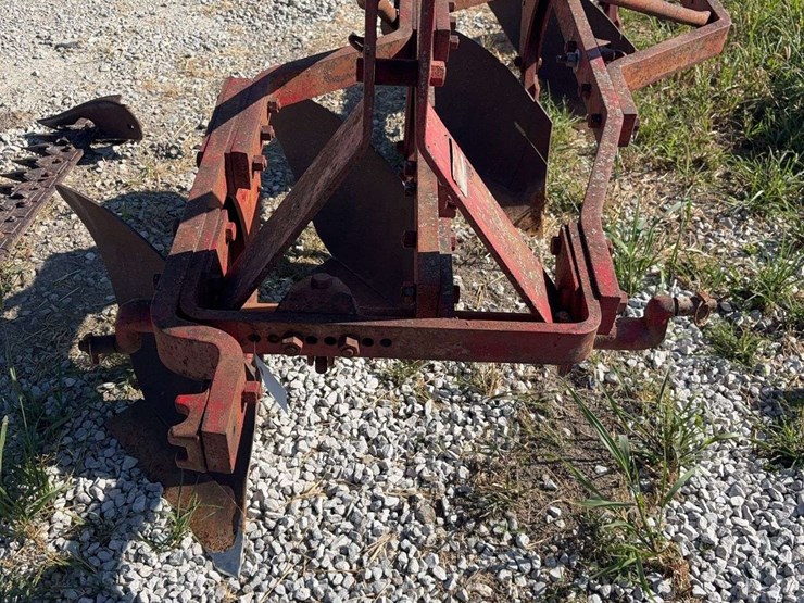 massey-ferguson-4-image-3