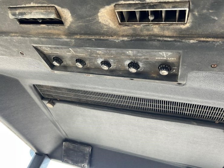 john-deere-4640-image-23