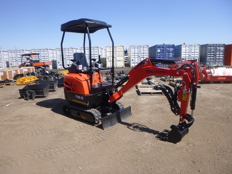 2025-tpm-16-hydraulic-excavator-image-2