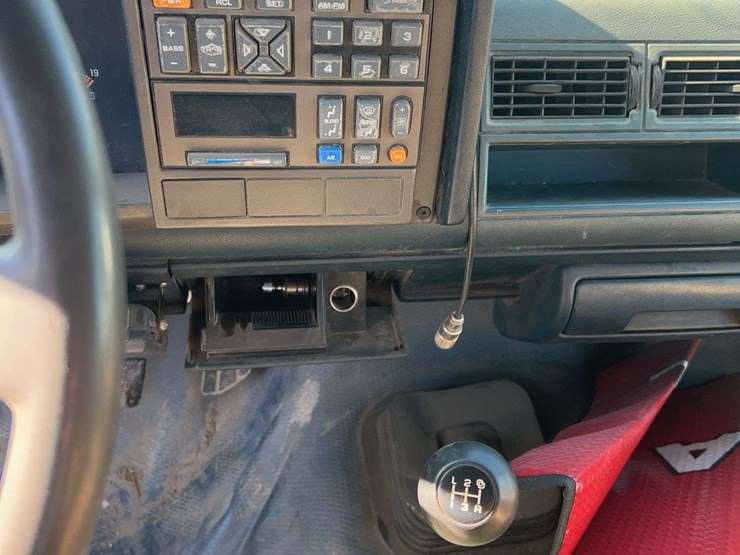 1994-chevrolet-3500-image-15