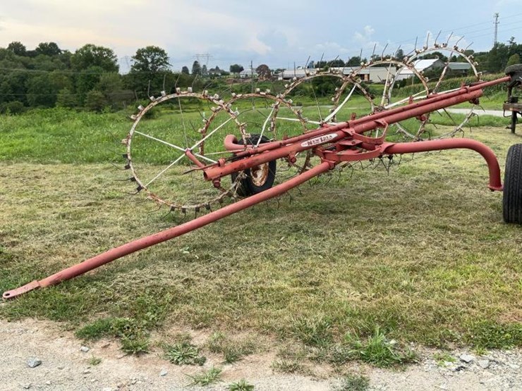 #500-•-new-idea-hay-rake-image-1