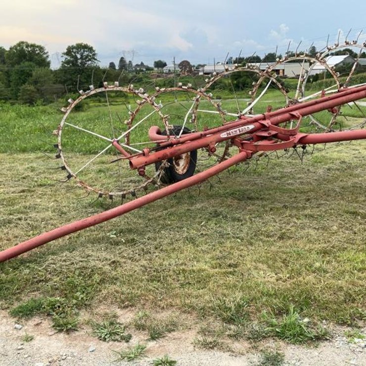 #500 • New Idea Hay Rake