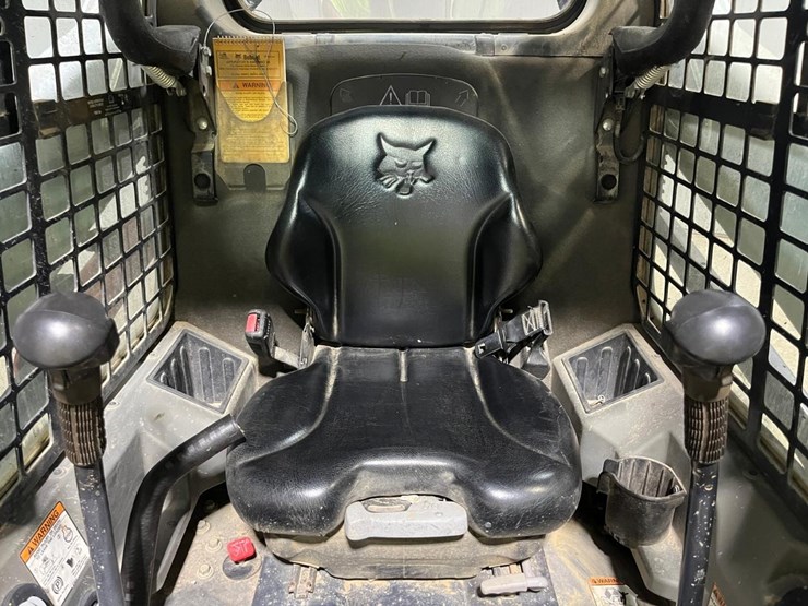 2019-bobcat-s570-image-17
