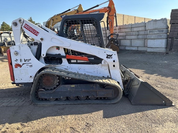2019-bobcat-t740-image-7