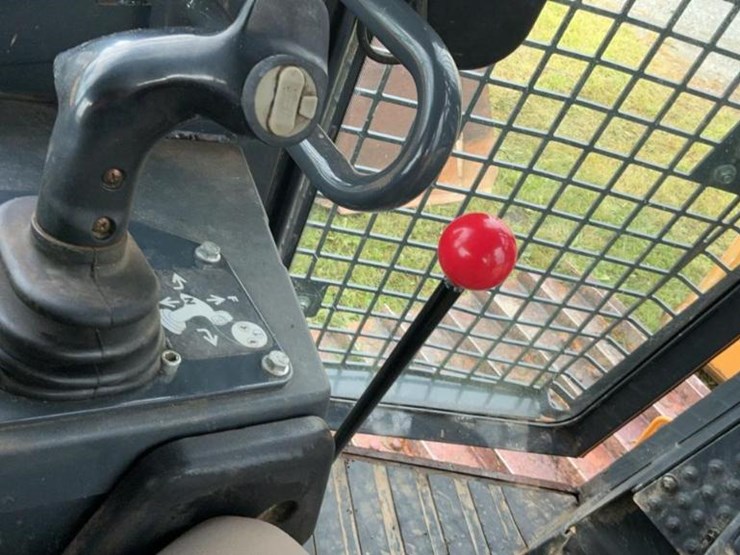 2017-deere-450k-lgp-image-62
