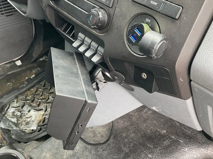 2018-ford-f650-image-33