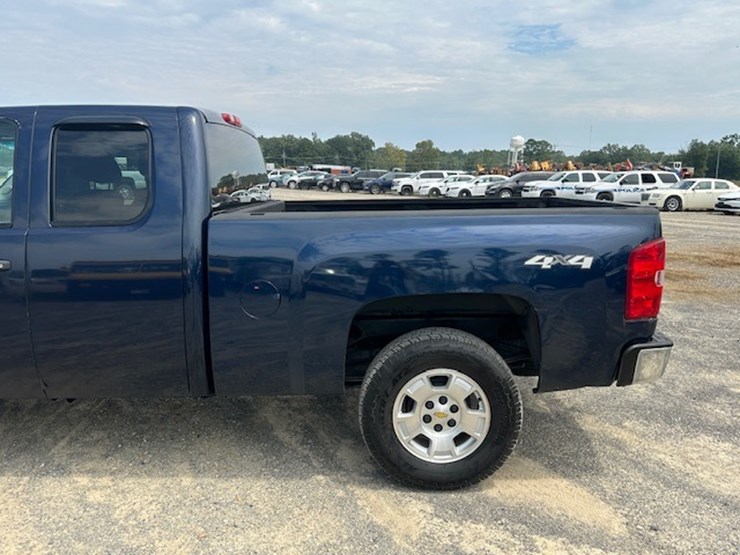 2010-chevrolet-silverado-image-11