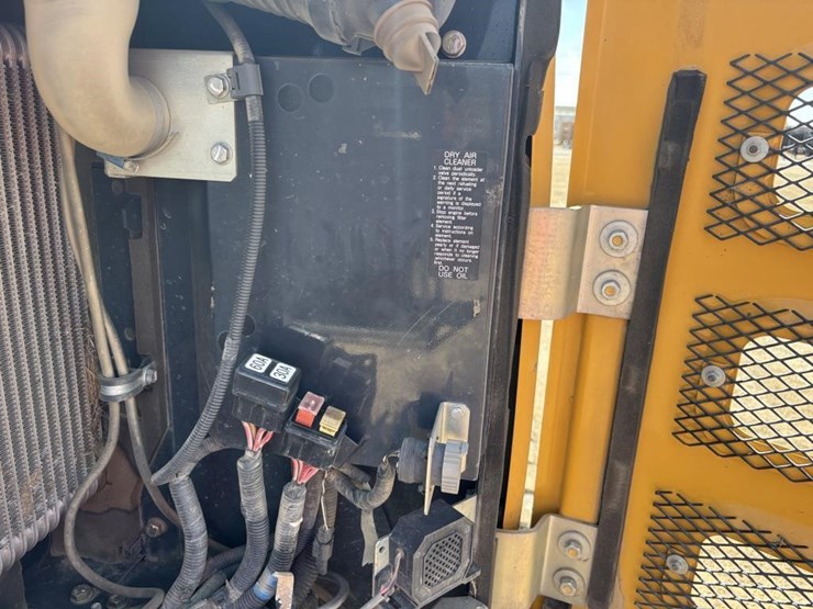 2016-deere-50g-image-43