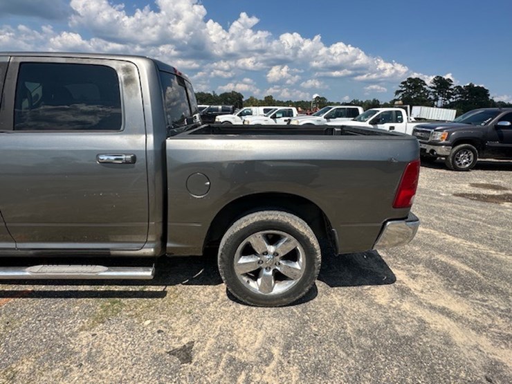 2011-dodge-ram-1500-image-11