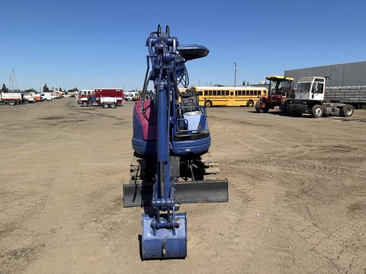 komatsu-pc28uu-image-6