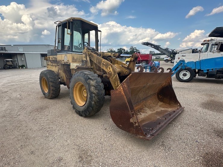 caterpillar-918f-image-2