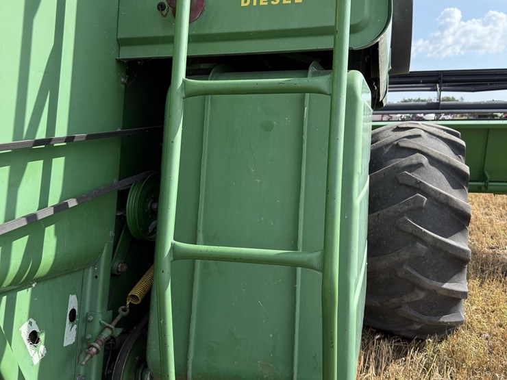 1983-john-deere-8820-image-25