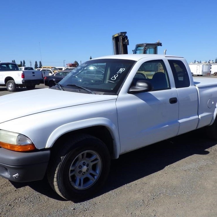 2004 DODGE DAKOTA