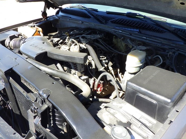 2002-chevrolet-2500-image-8