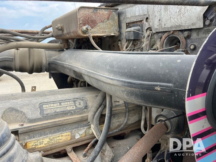 1996-western-star-model-496f-liquid-nurse-truck-(jn2748,-unit-40582)-image-103