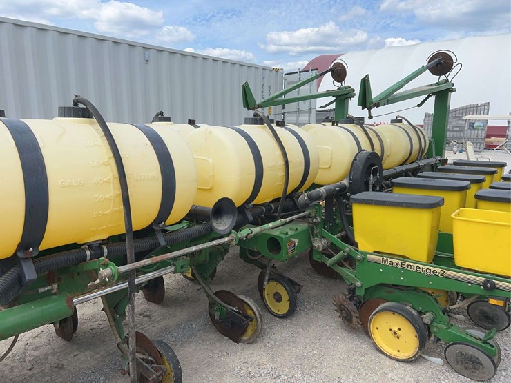 john-deere-7200-image-19