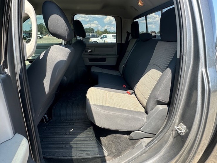 2011-dodge-ram-1500-image-23