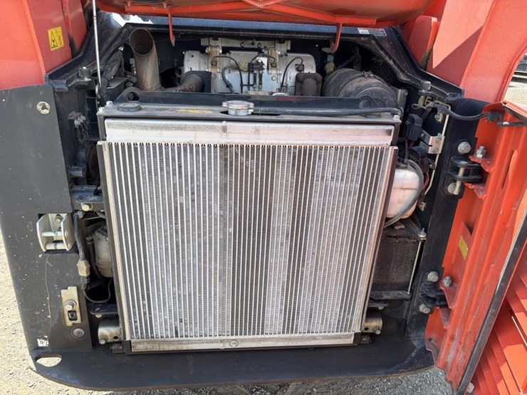 2019-kubota-svl75-2-image-32