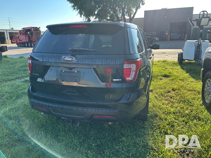 2018-ford-explorer-image-6