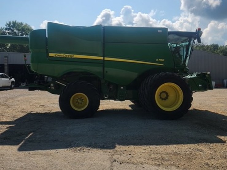 2019-john-deere-s790-image-8