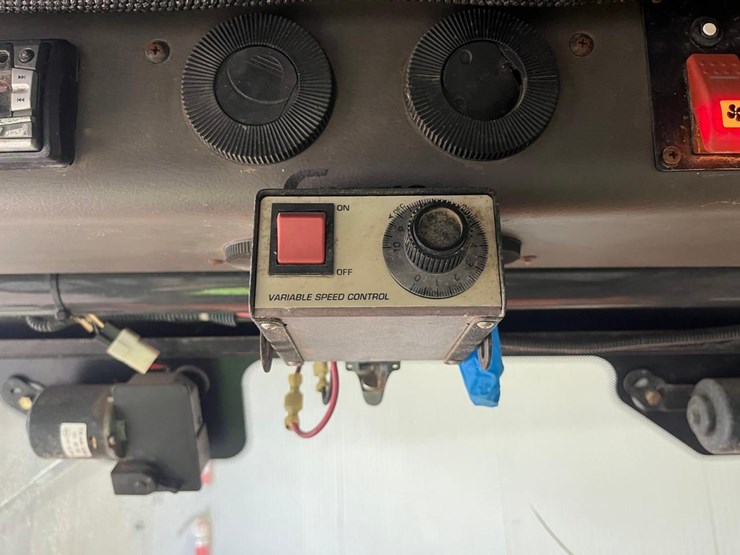 kubota-rtv900-image-28