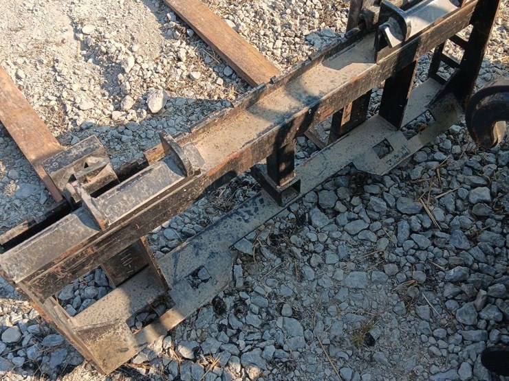 quick-attach-pallet-forks-image-2