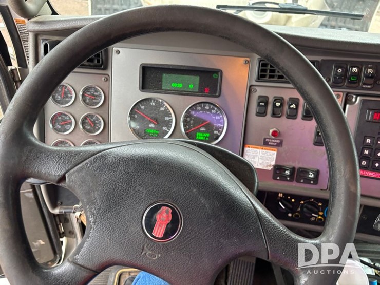 2012-kenworth-bottle-truck-(dr12101-unit-250)-image-68