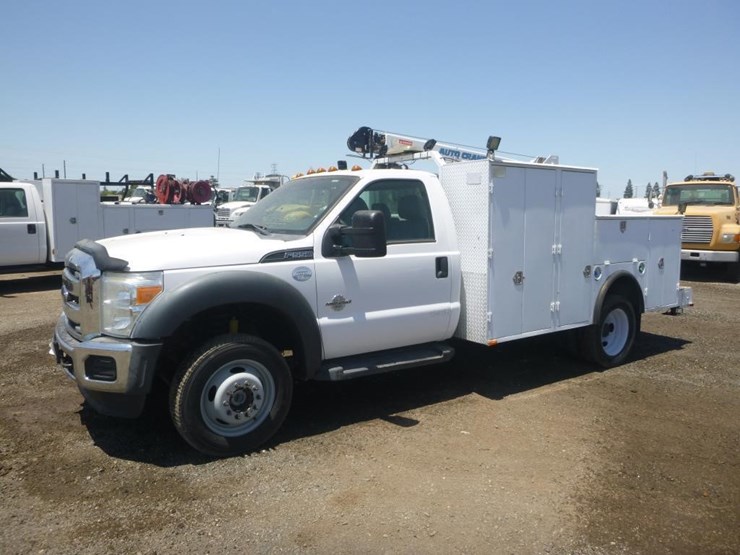 2015-ford-f550-image-1