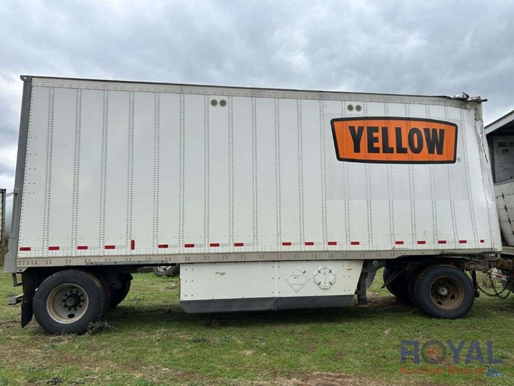 2019-wabash-national-van-image-1
