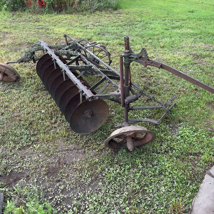 Case 10 Disc Plow