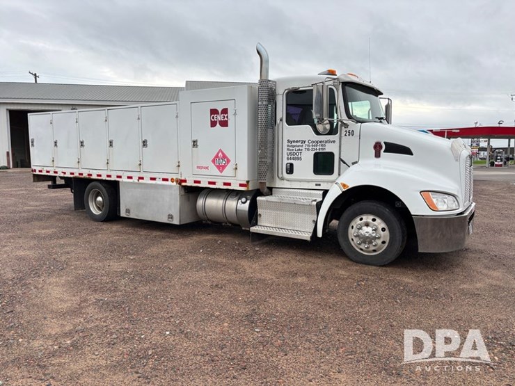 2012-kenworth-bottle-truck-(dr12101-unit-250)-image-1