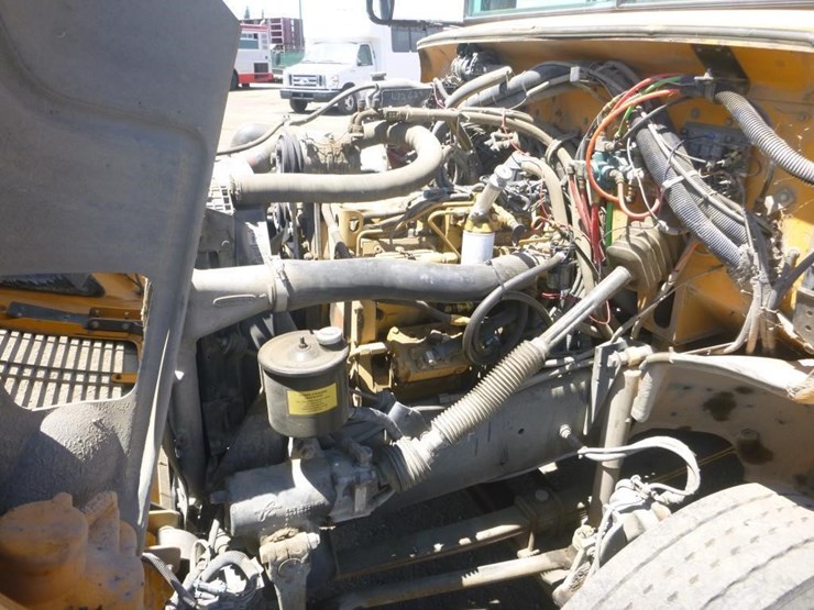 2003-freightliner-fs65-image-14