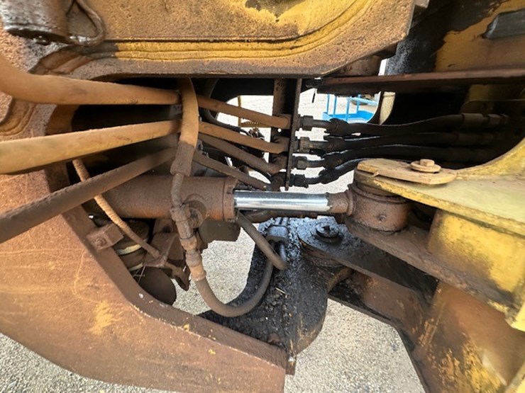 caterpillar-918f-image-32