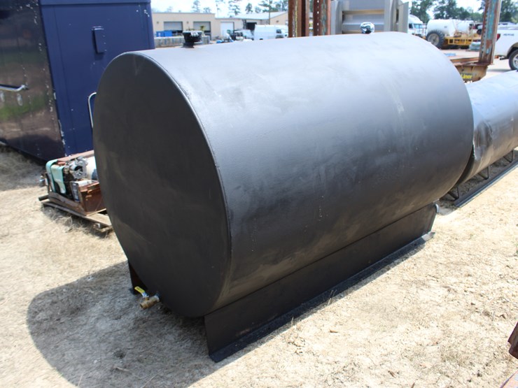 #23204-•-500-gallon-fuel-tank-on-skid-image-3