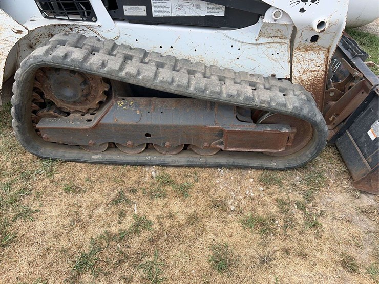 2020-bobcat-t595-image-11